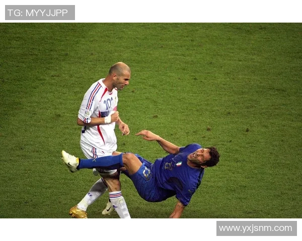 射门技巧超群的足球明星们盘点与精彩瞬间回顾