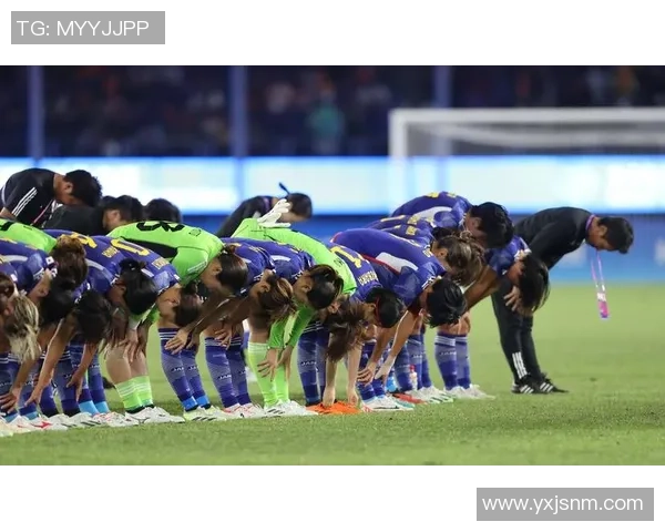 杭州足球队的拼搏历程与杯赛荣耀的背后故事